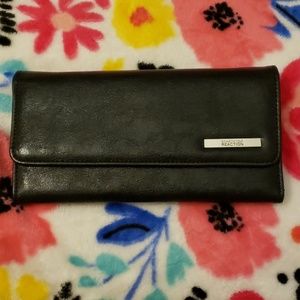 Kenneth Cole Reaction wallet